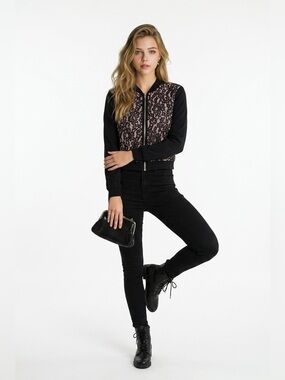 Elegant Black Lace Detail Jacket💫 Black Mini Clutch is gift💫